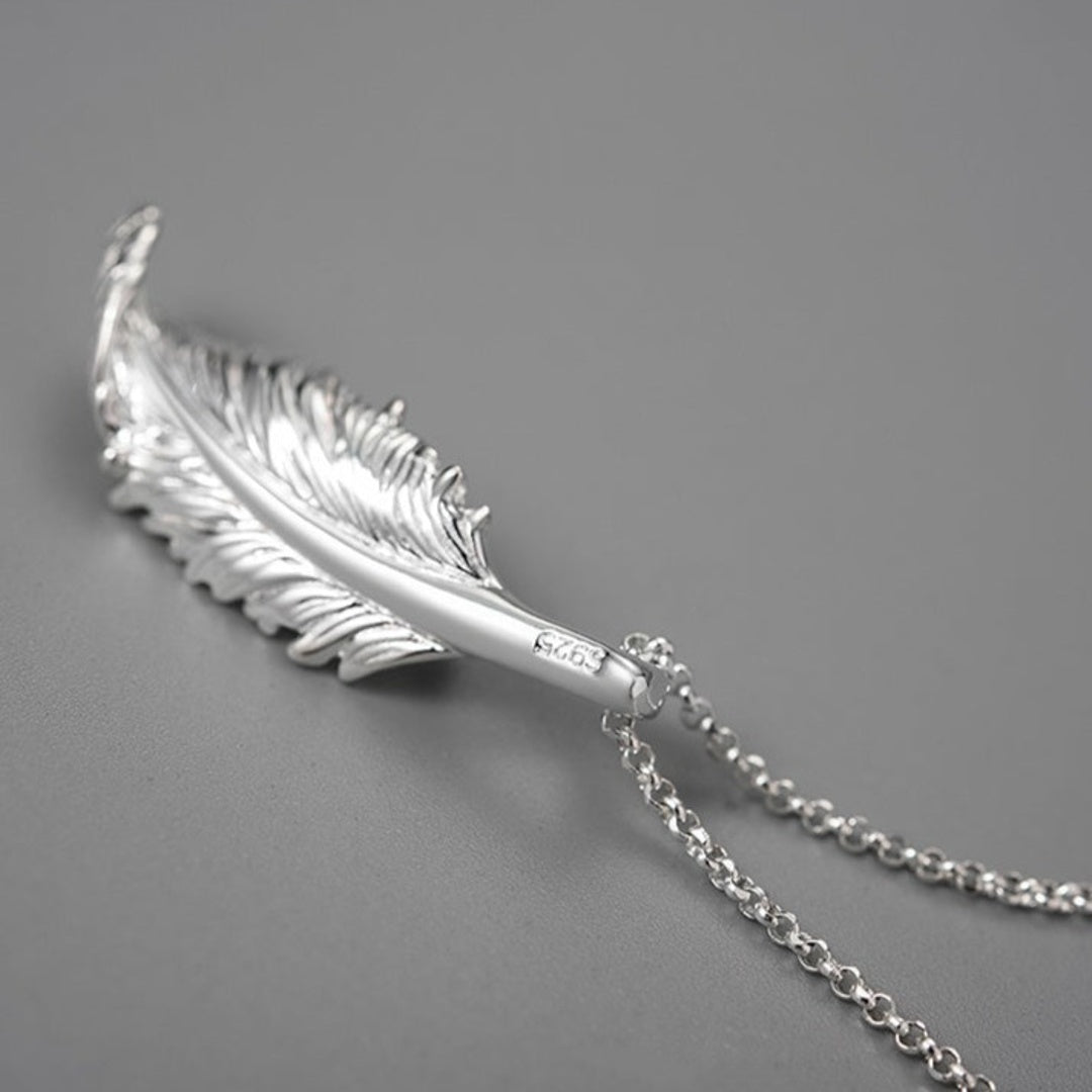 Leaf-Pendant-With-Freshwater-Pearl-By-Yonandole_5
