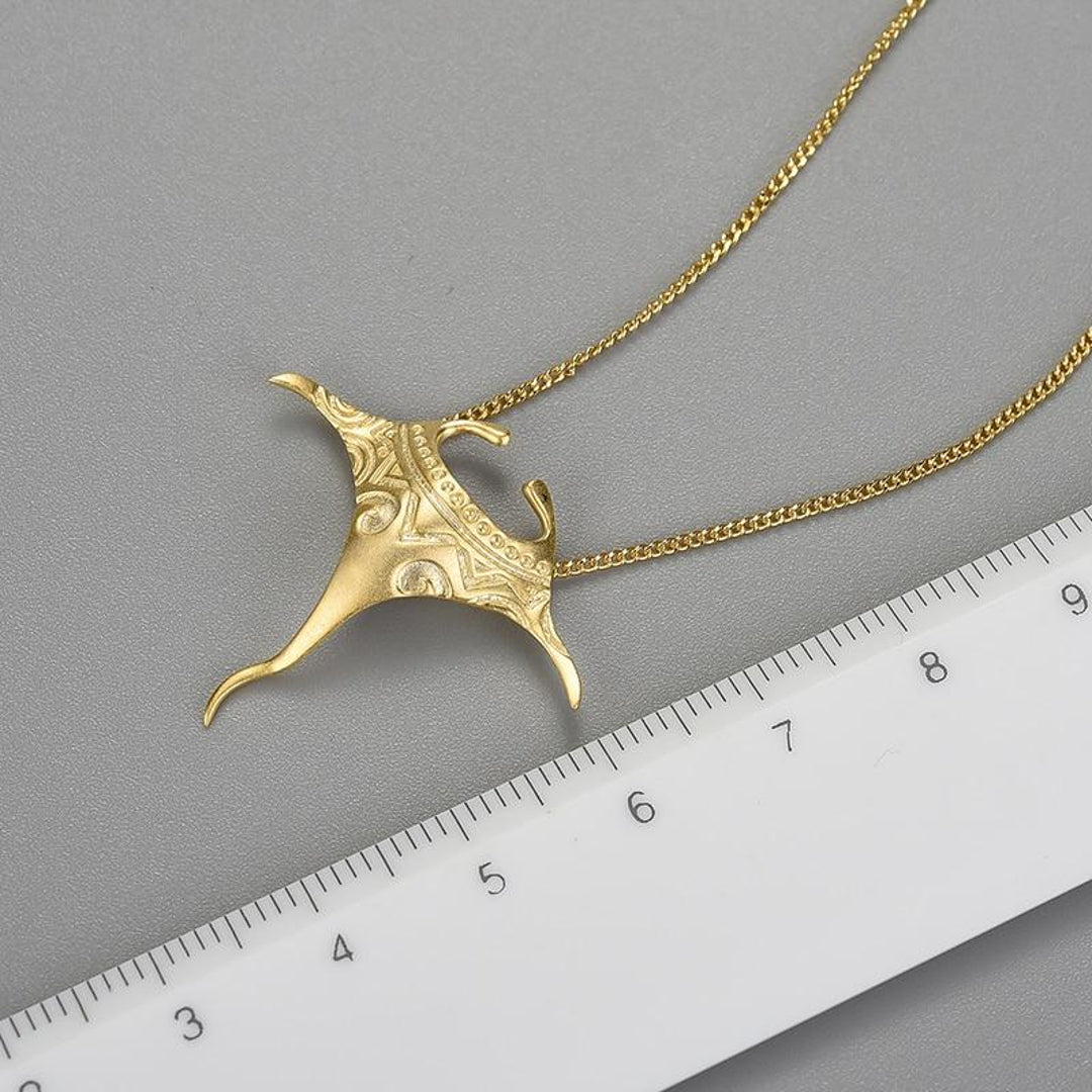 Manta-Ray-Pendant-With-Necklace-By-Yonandole_10