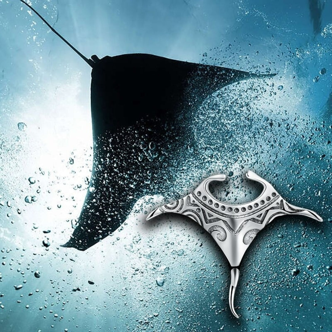 Manta-Ray-Pendant-With-Necklace-By-Yonandole_3