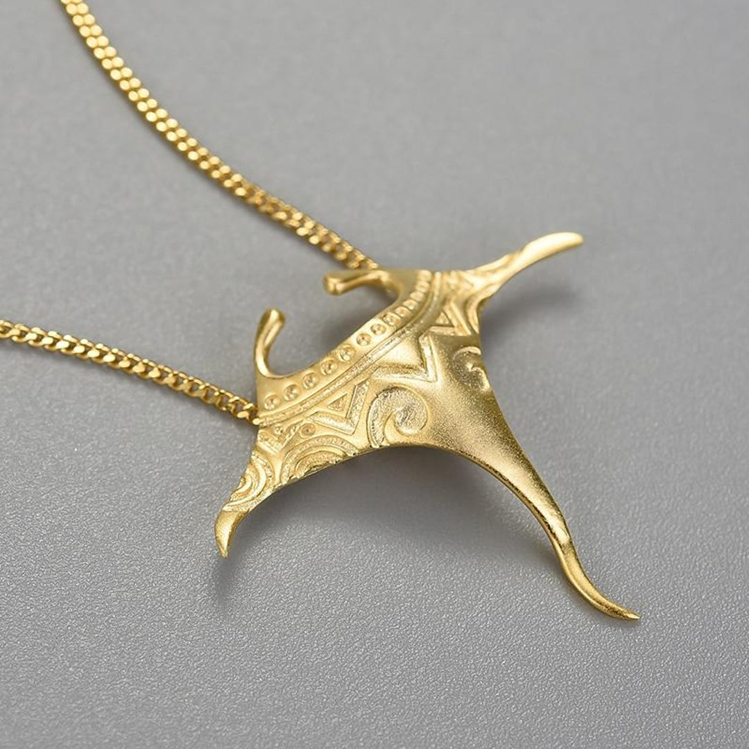 Manta-Ray-Pendant-With-Necklace-By-Yonandole_6
