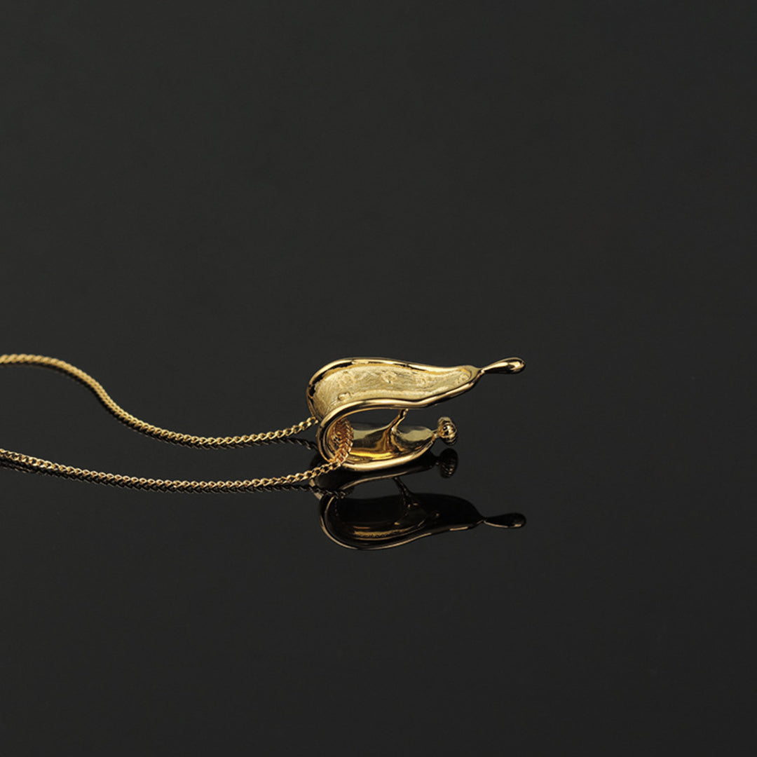 Melting-Clock-Pendant-By-Yonandole_14