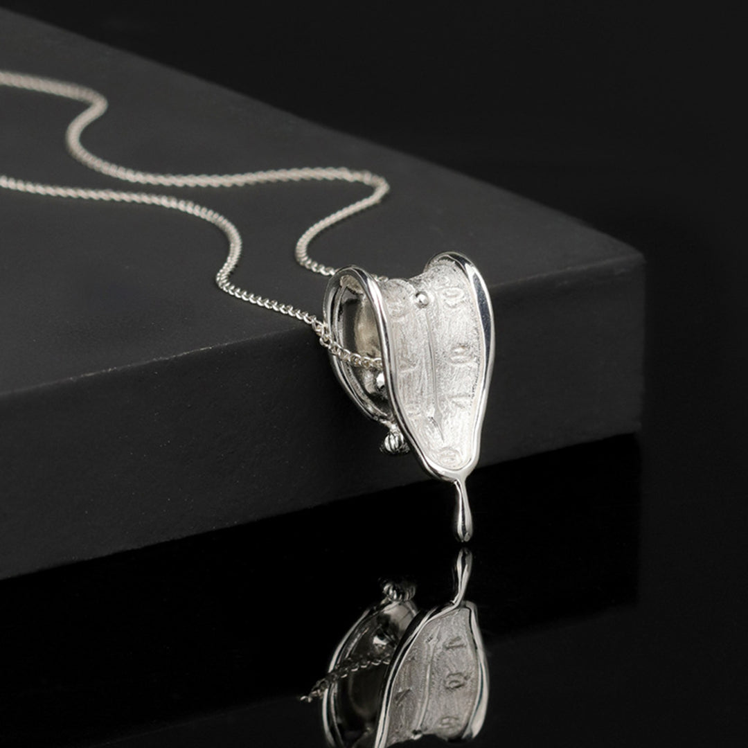 Melting-Clock-Pendant-By-Yonandole_5