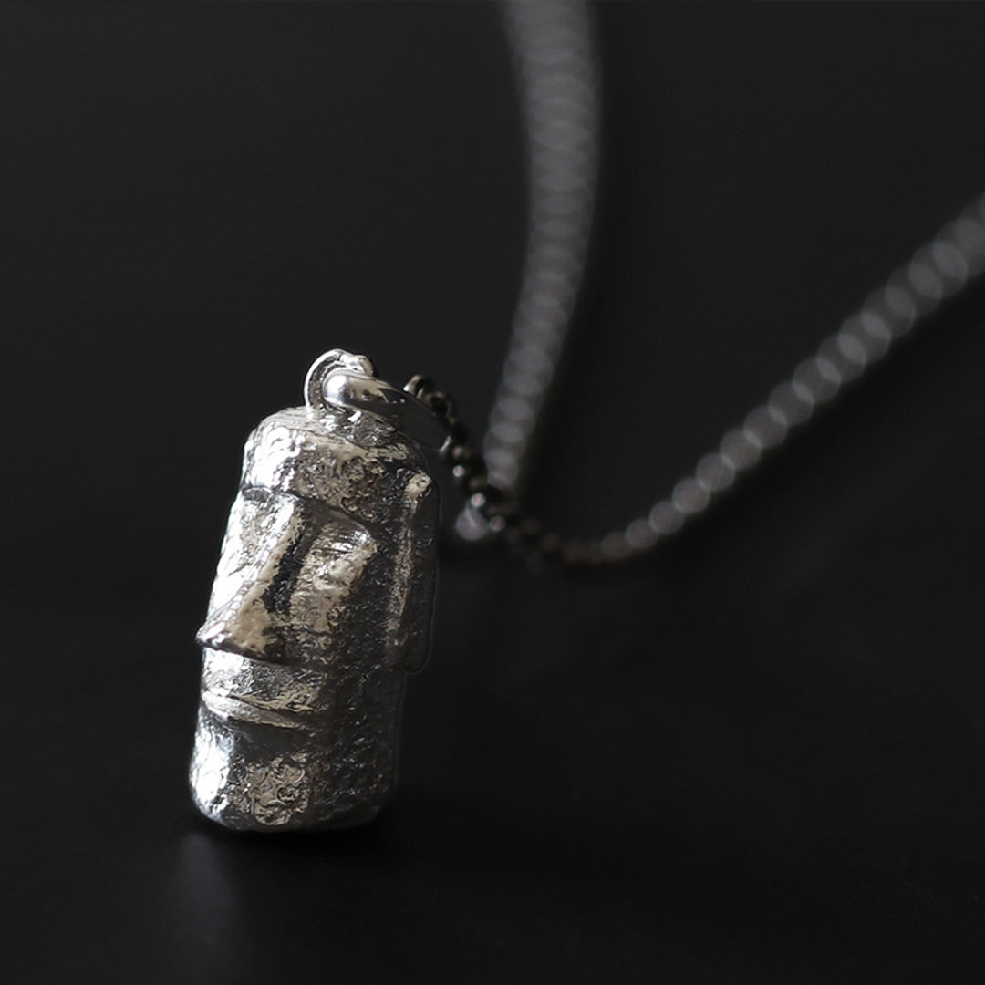 Moai-Pendant-And-Necklace-By-Yonandole_2
