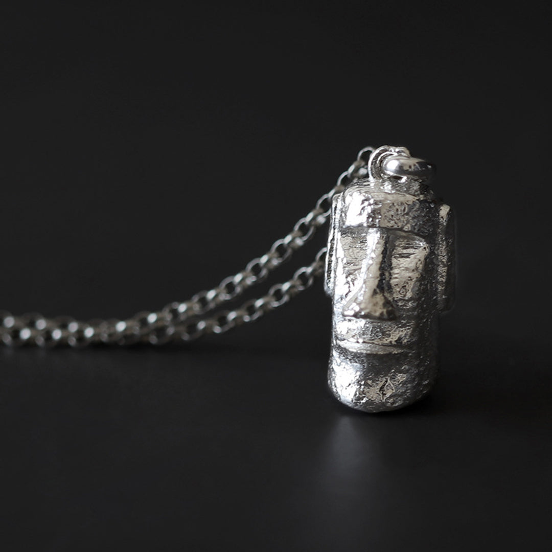 Moai-Pendant-And-Necklace-By-Yonandole_3
