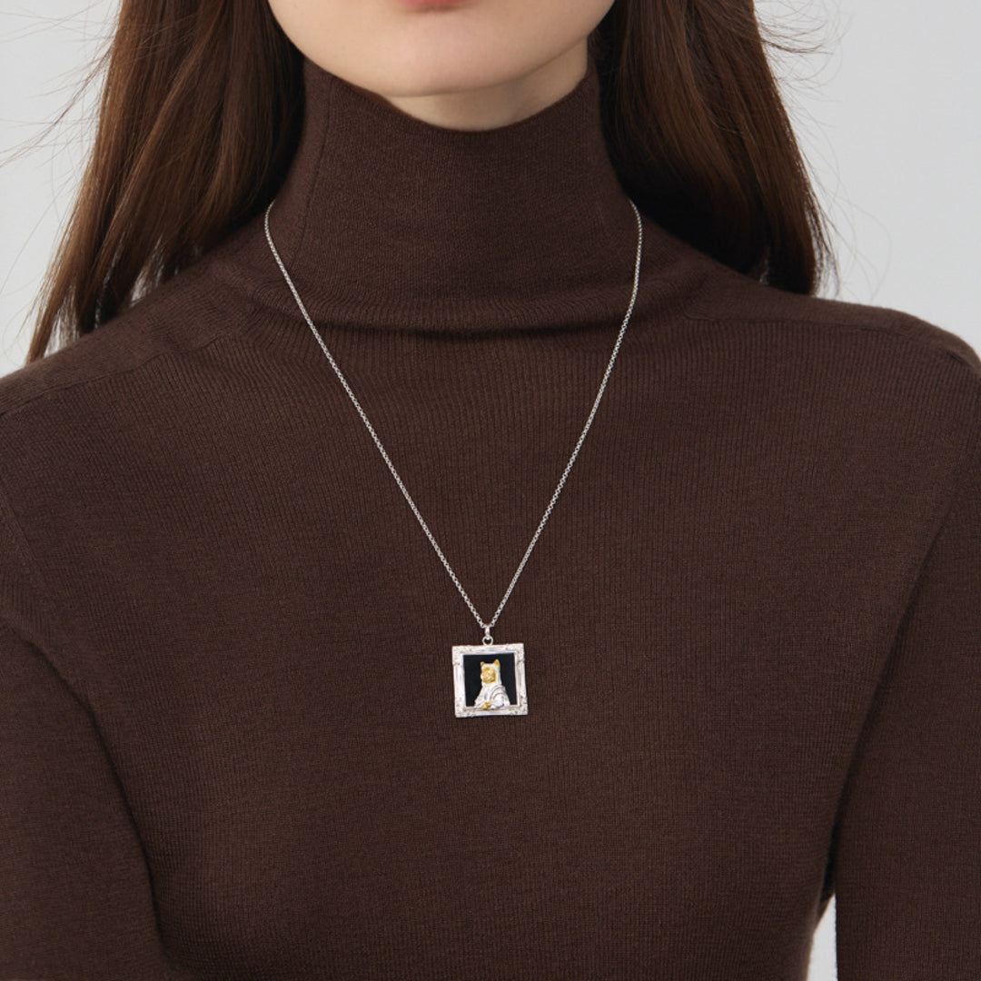 Mona-Lisa-Cat-Pendant-By-Yonandole_10