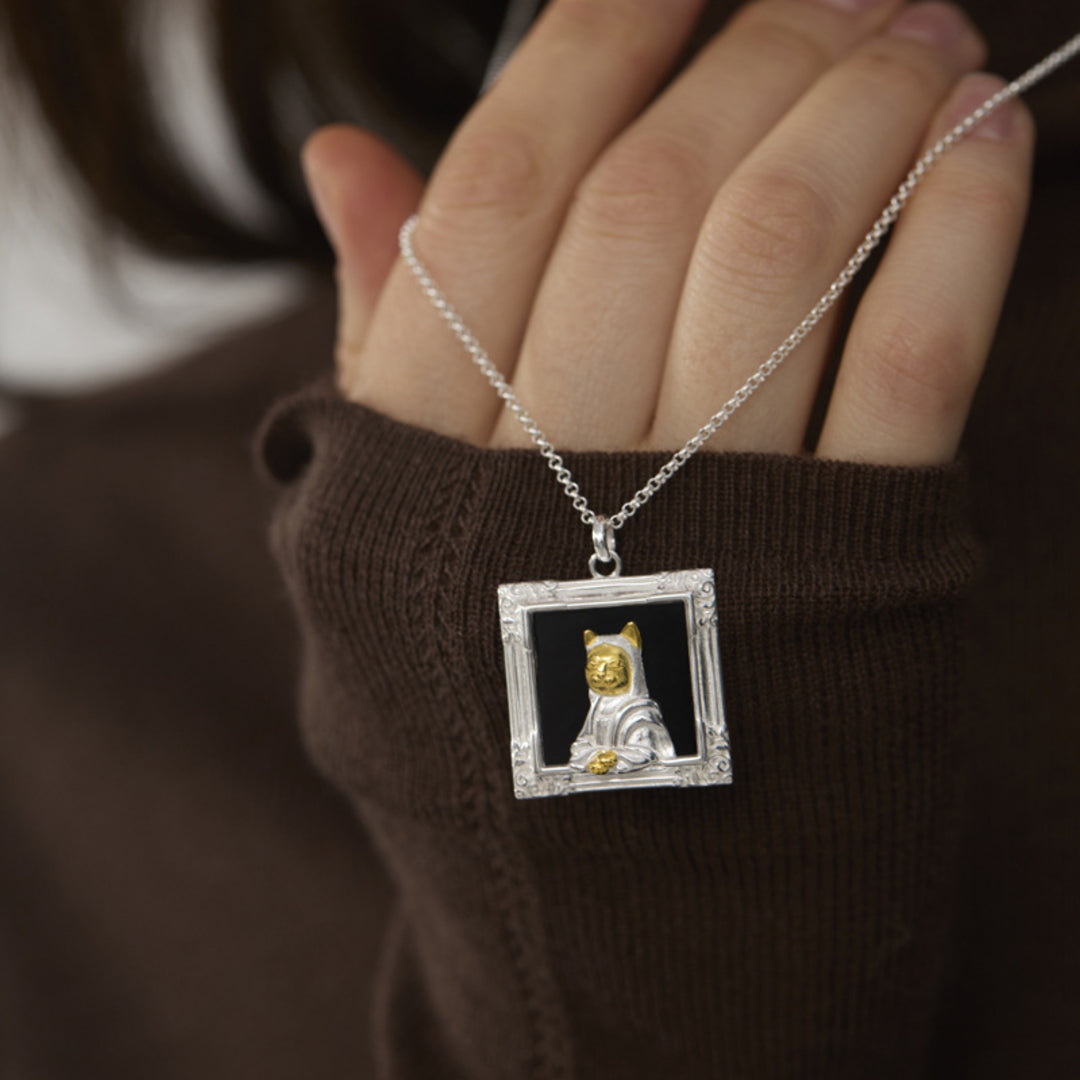 Mona-Lisa-Cat-Pendant-By-Yonandole_7