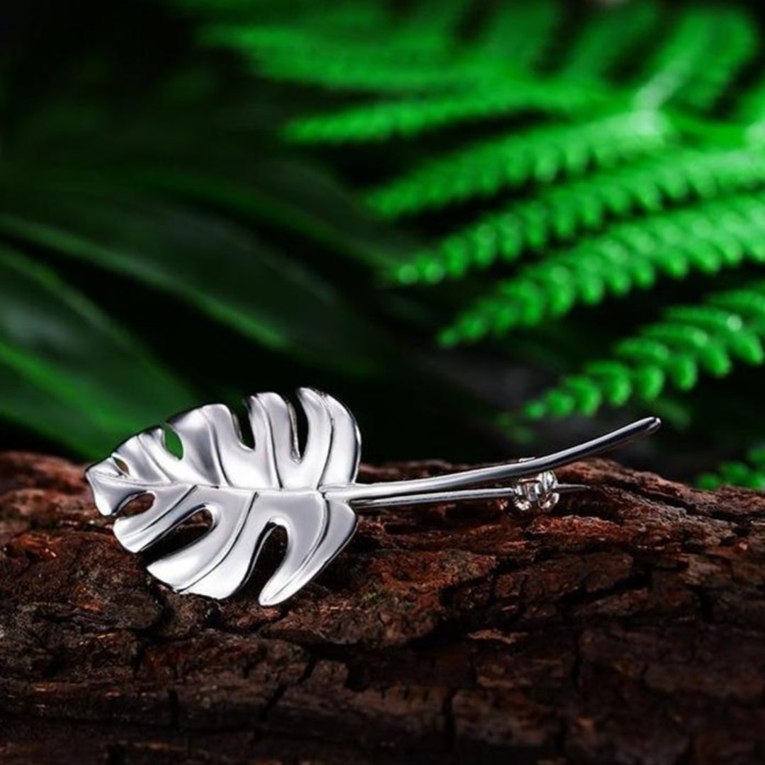 Monstera-Leaf-Brooch-By-Yonandole_10