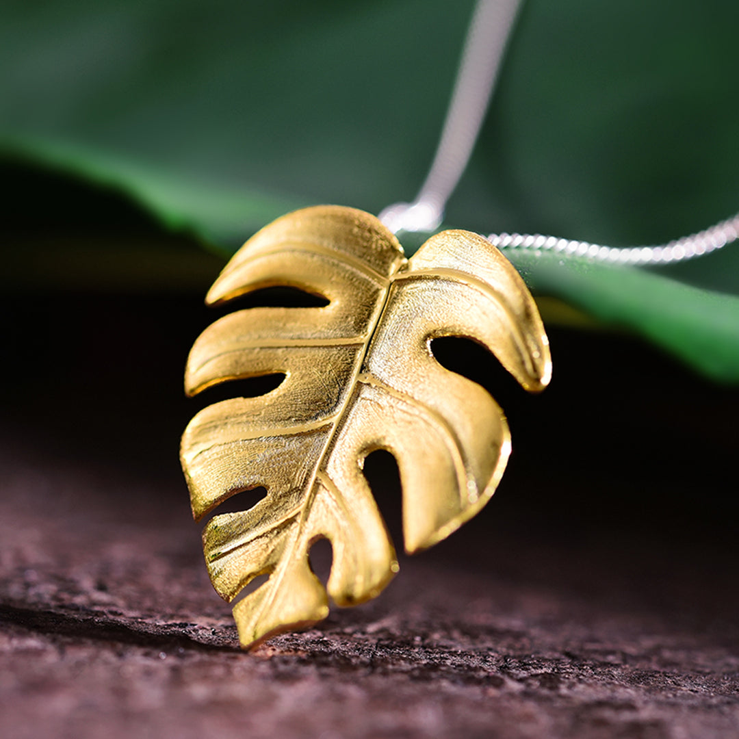 Monstera-Leaf-Pendant-By-Yonandole_5