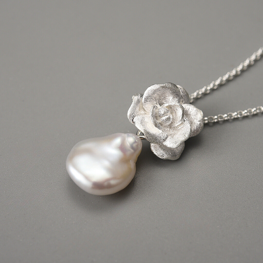 Necklace-And-Camellia-Pendant-With-Baroque-Pearl_By-Yonandole_9