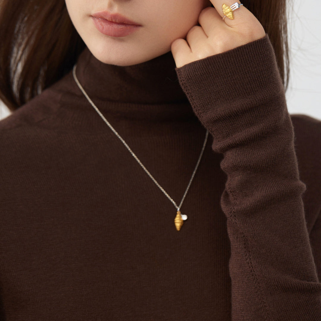 Necklace-With-Croissant-Pendant-By-Yonandole_6