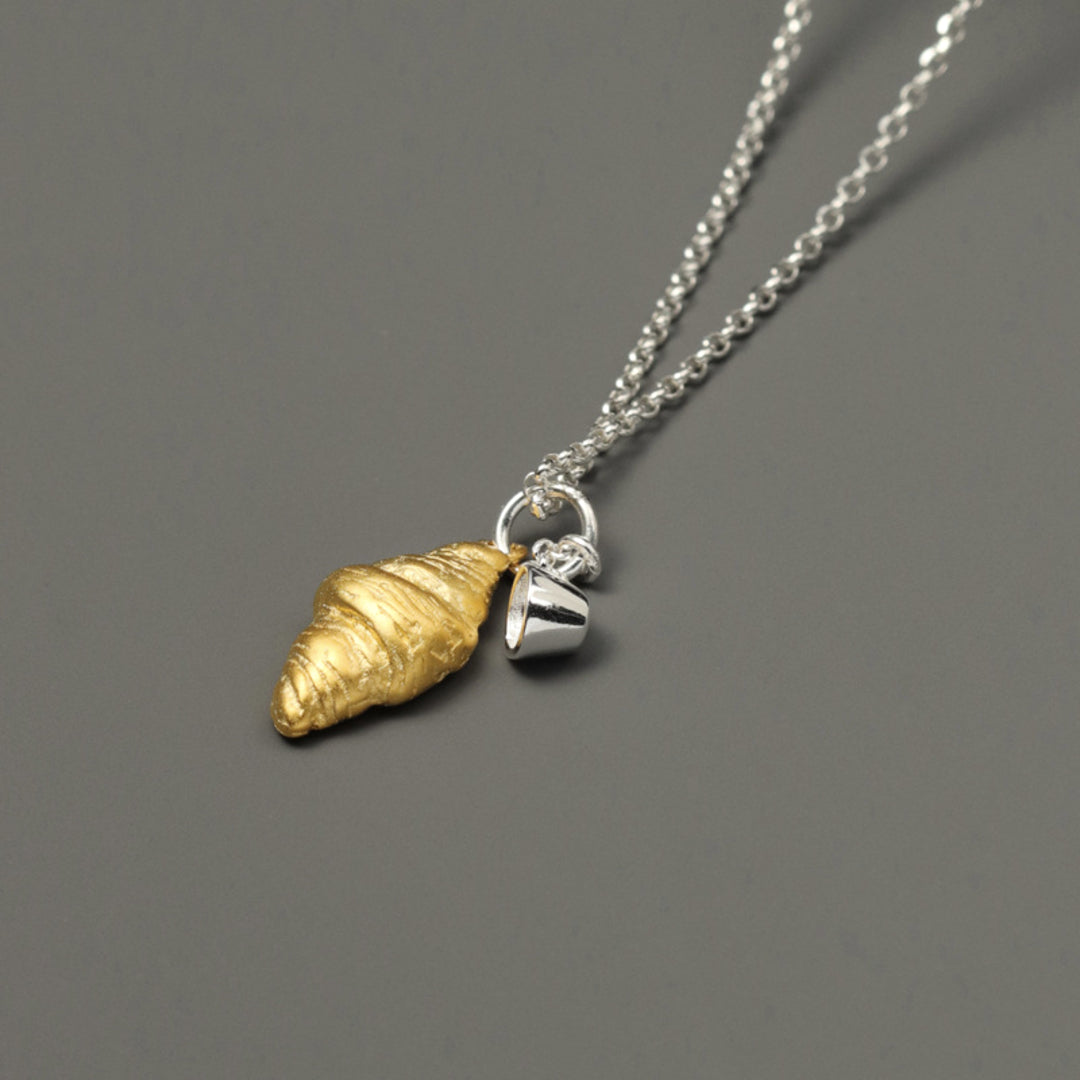 Necklace-With-Croissant-Pendant-By-Yonandole_9