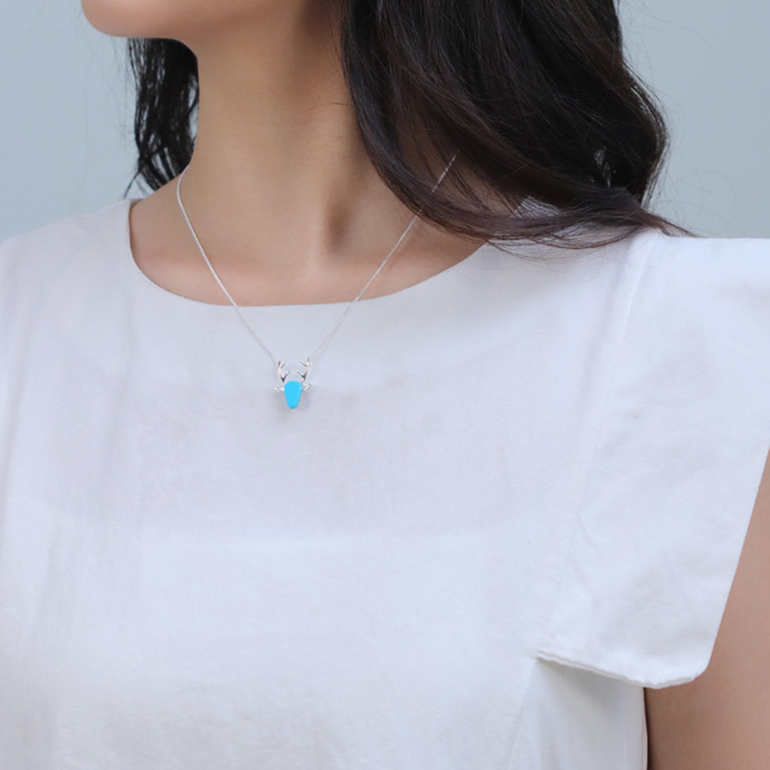 Necklace-With-Deer-Antler-Pendant-By-Yonandole_5