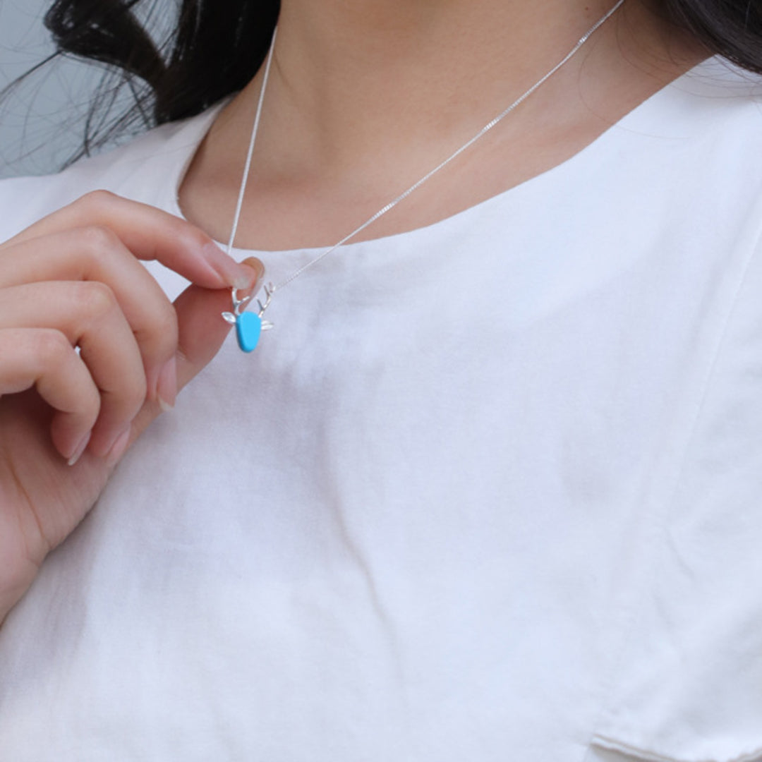 Necklace-With-Deer-Antler-Pendant-By-Yonandole_6