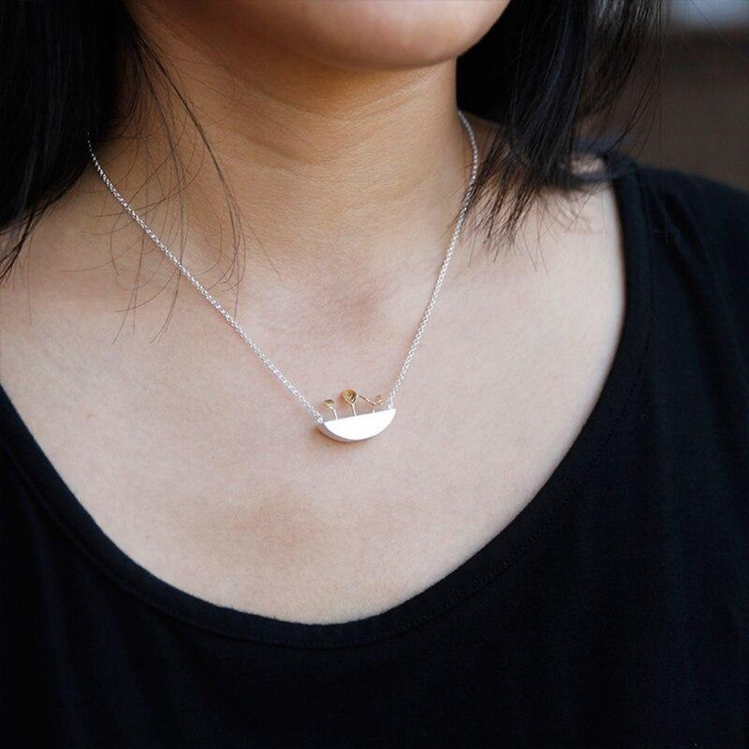 Necklace-With-Flower-Box-Pendant-By-Yonandole_2a