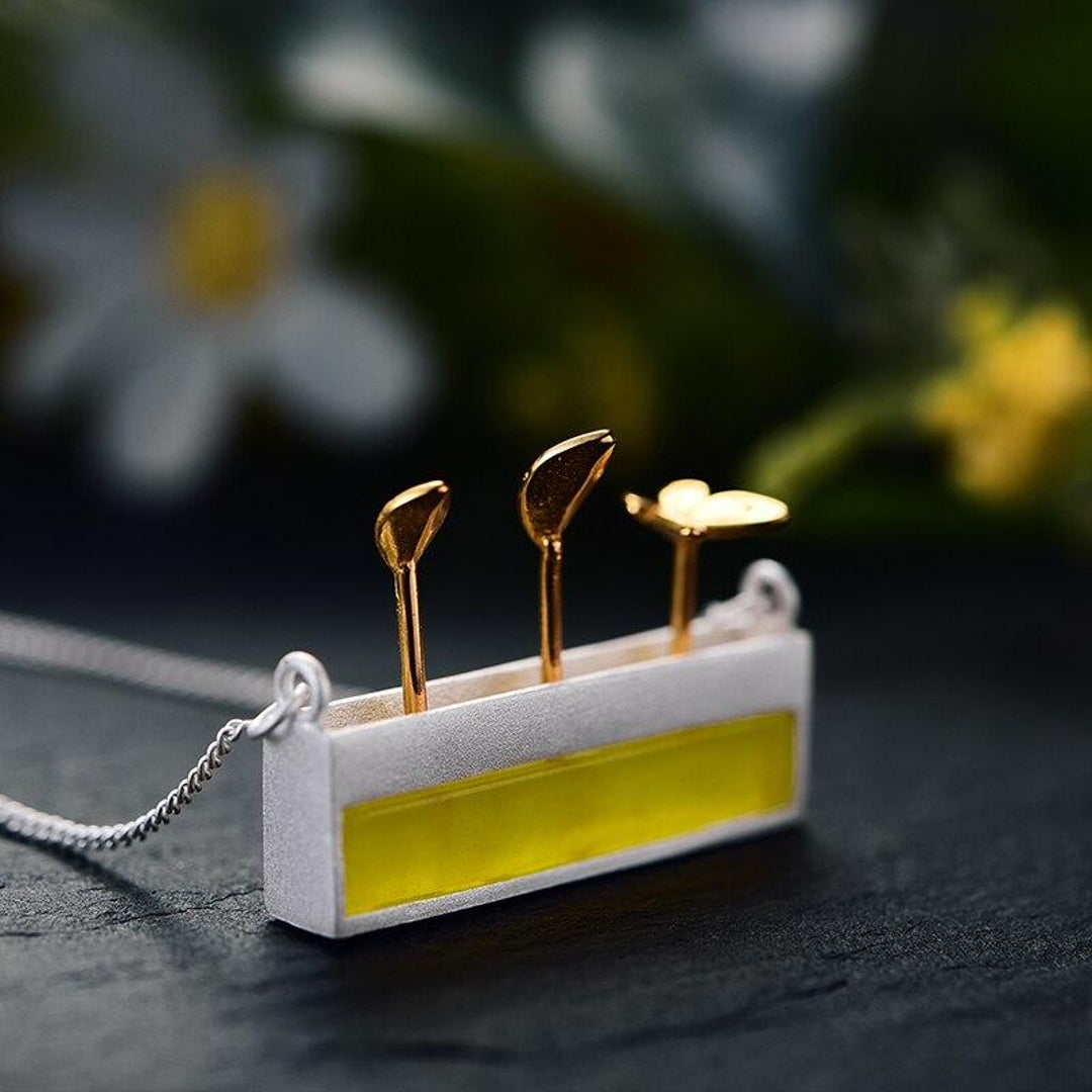Necklace-With-Flower-Box-Pendant-By-Yonandole_3