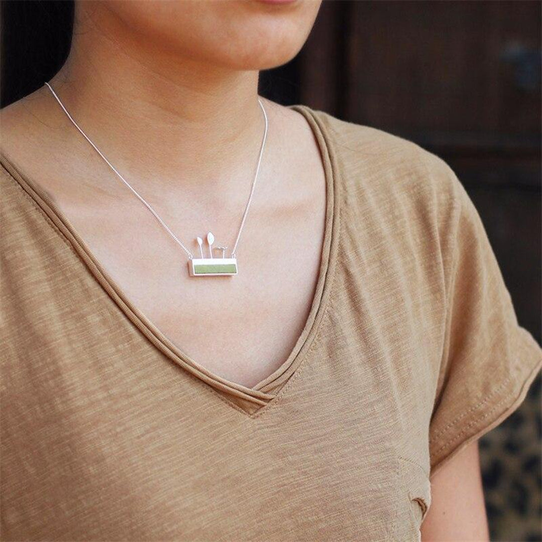 Necklace-With-Flower-Box-Pendant-By-Yonandole_4