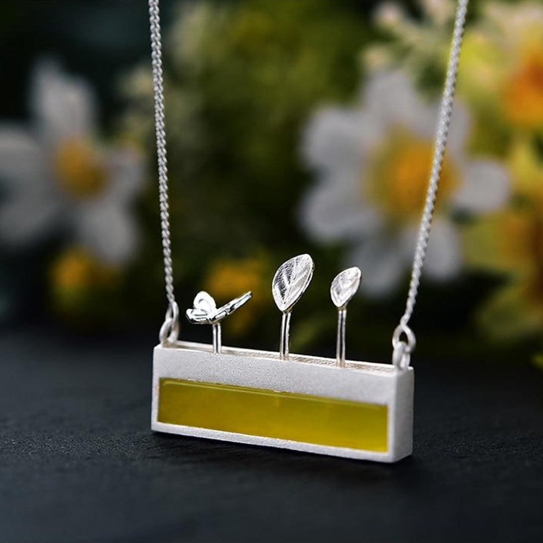 Necklace-With-Flower-Box-Pendant-By-Yonandole_8