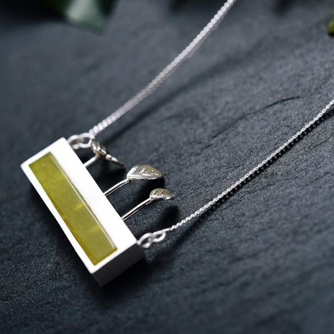 Necklace-With-Flower-Box-Pendant-By-Yonandole_9