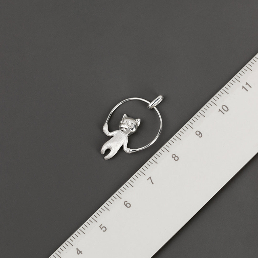 Necklace-With-Jumping-Cat-Pendant-By-Yonandole_10
