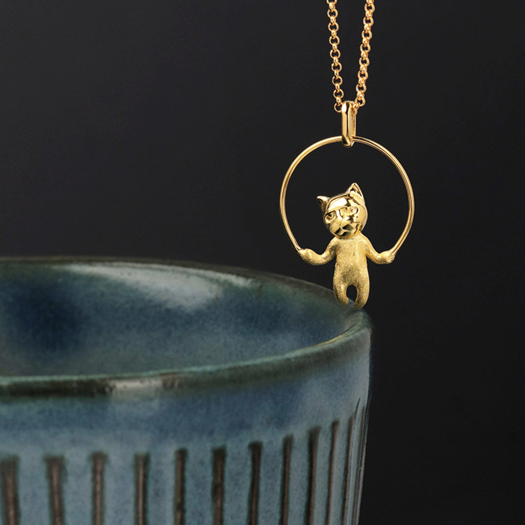 Necklace-With-Jumping-Cat-Pendant-By-Yonandole_5