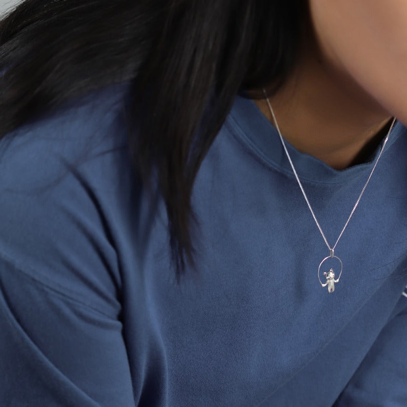 Necklace-With-Jumping-Cat-Pendant-By-Yonandole_6