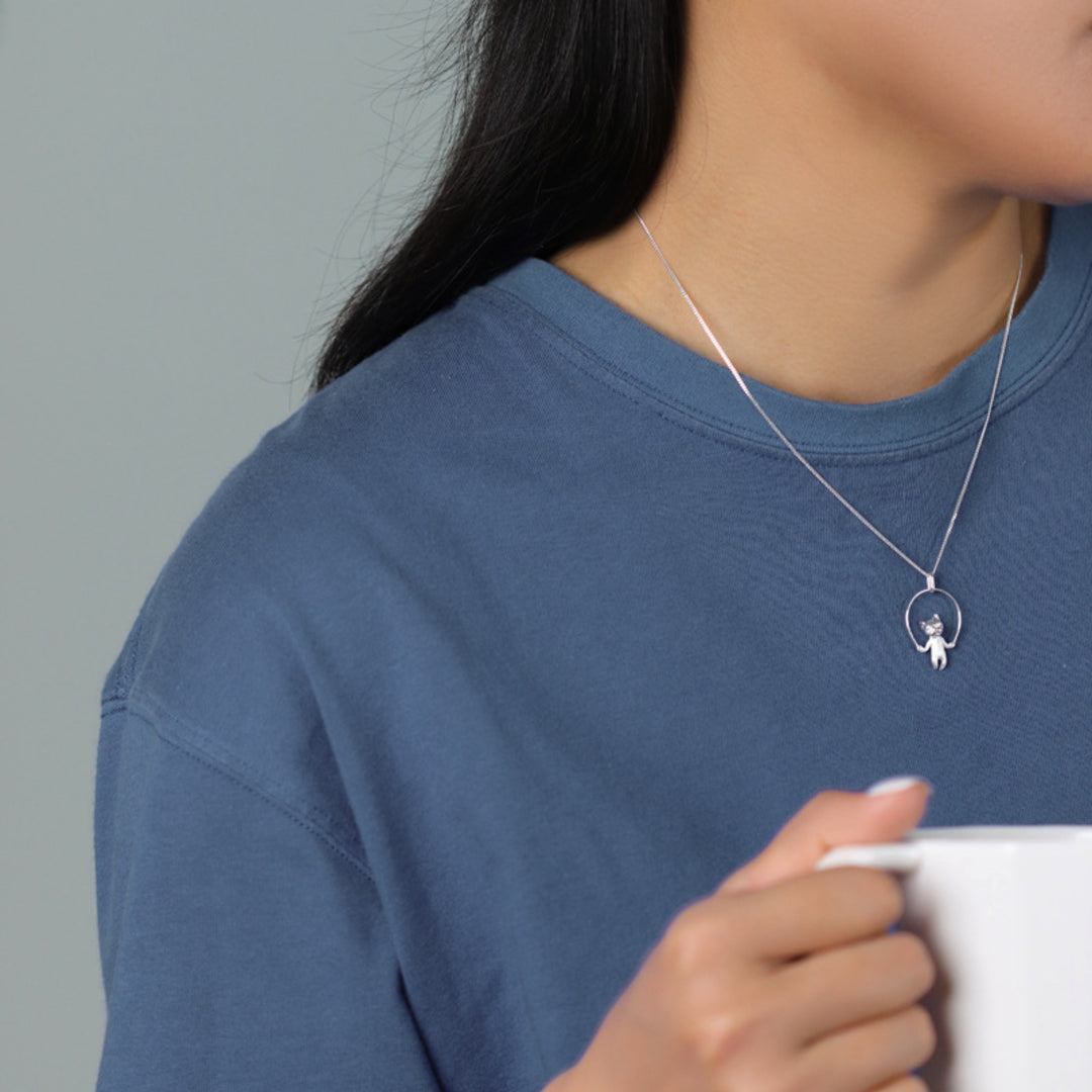 Necklace-With-Jumping-Cat-Pendant-By-Yonandole_7