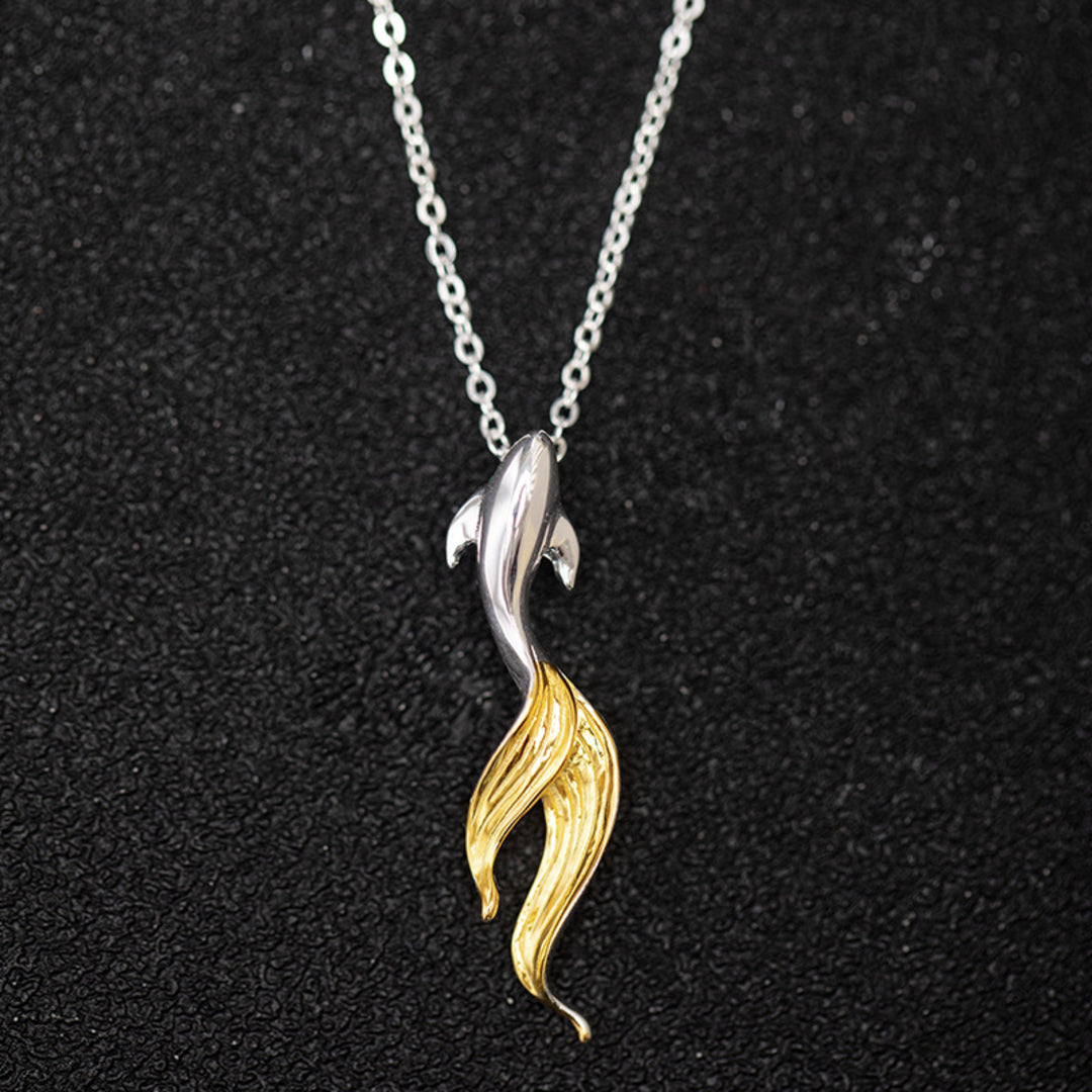 Necklace-With-Koi-Fish-Pendant-By-Yonandole_1