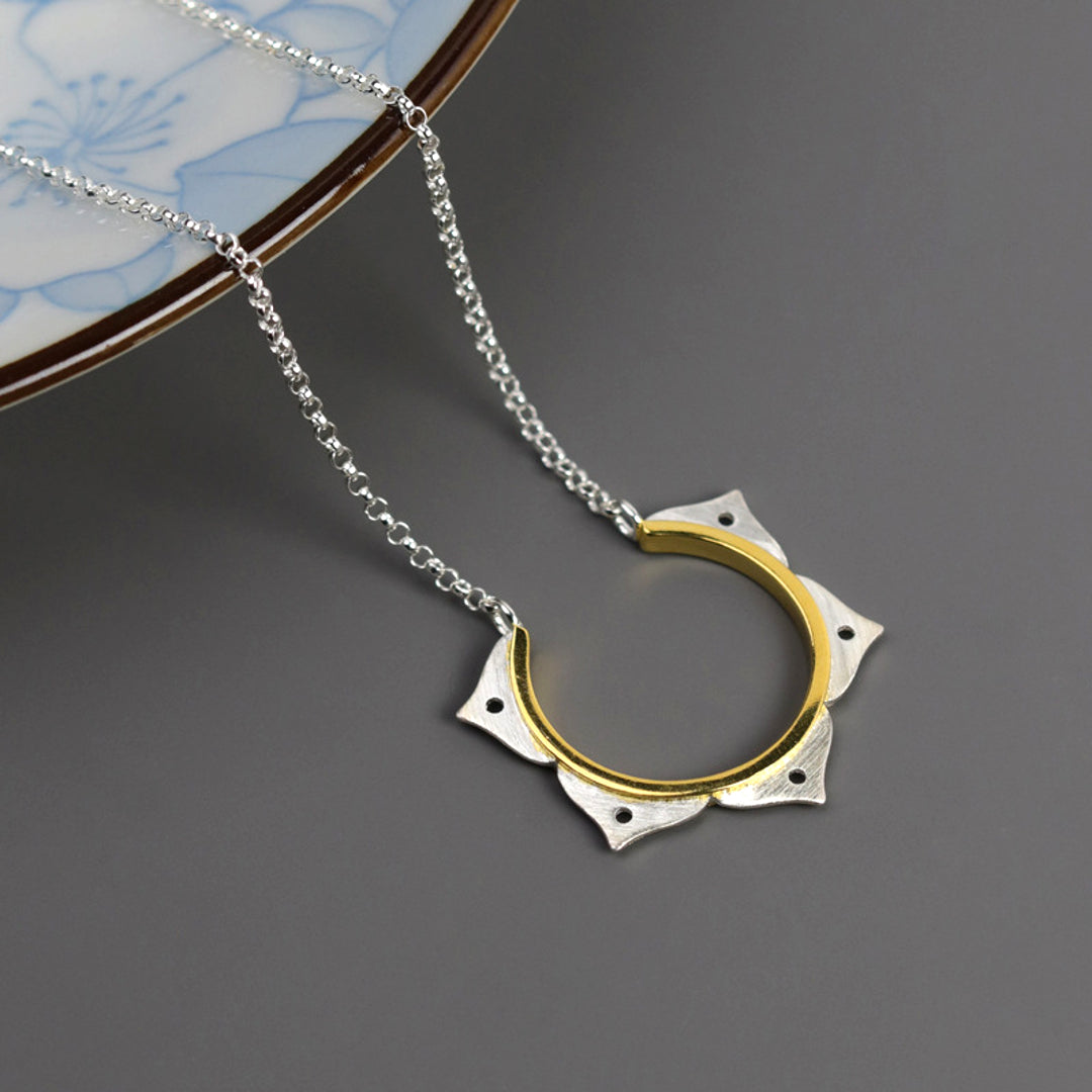 Necklace-With-Lotus-Flower-By-Yonandole_10