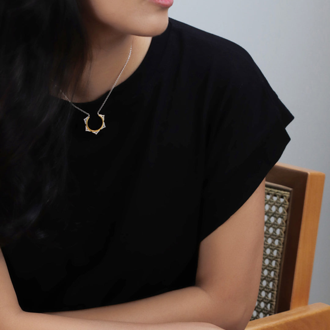 Necklace-With-Lotus-Flower-By-Yonandole_8