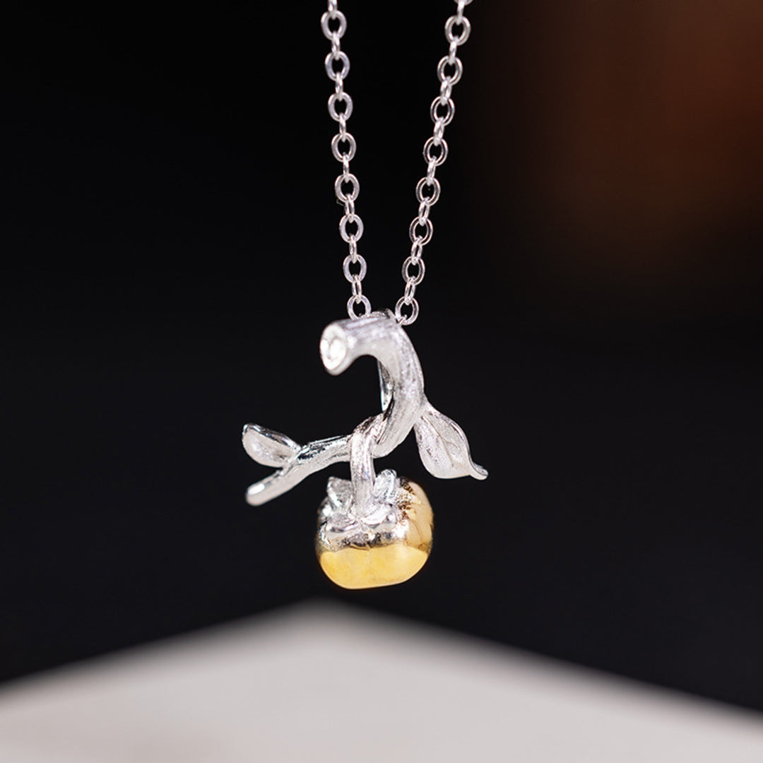 Necklace-With-Persimmon-Pendant-By-Yonandole_1