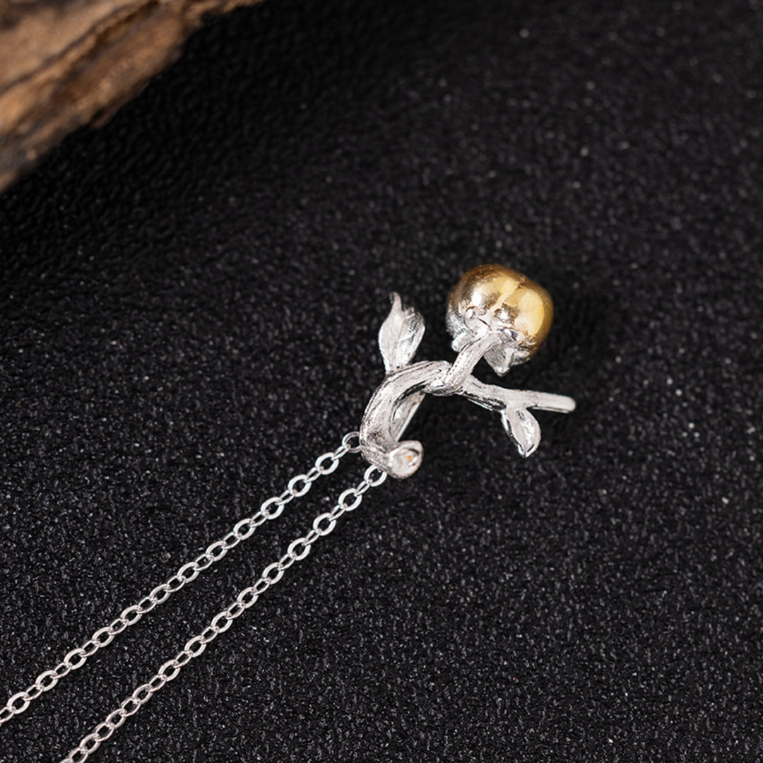 Necklace-With-Persimmon-Pendant-By-Yonandole_2