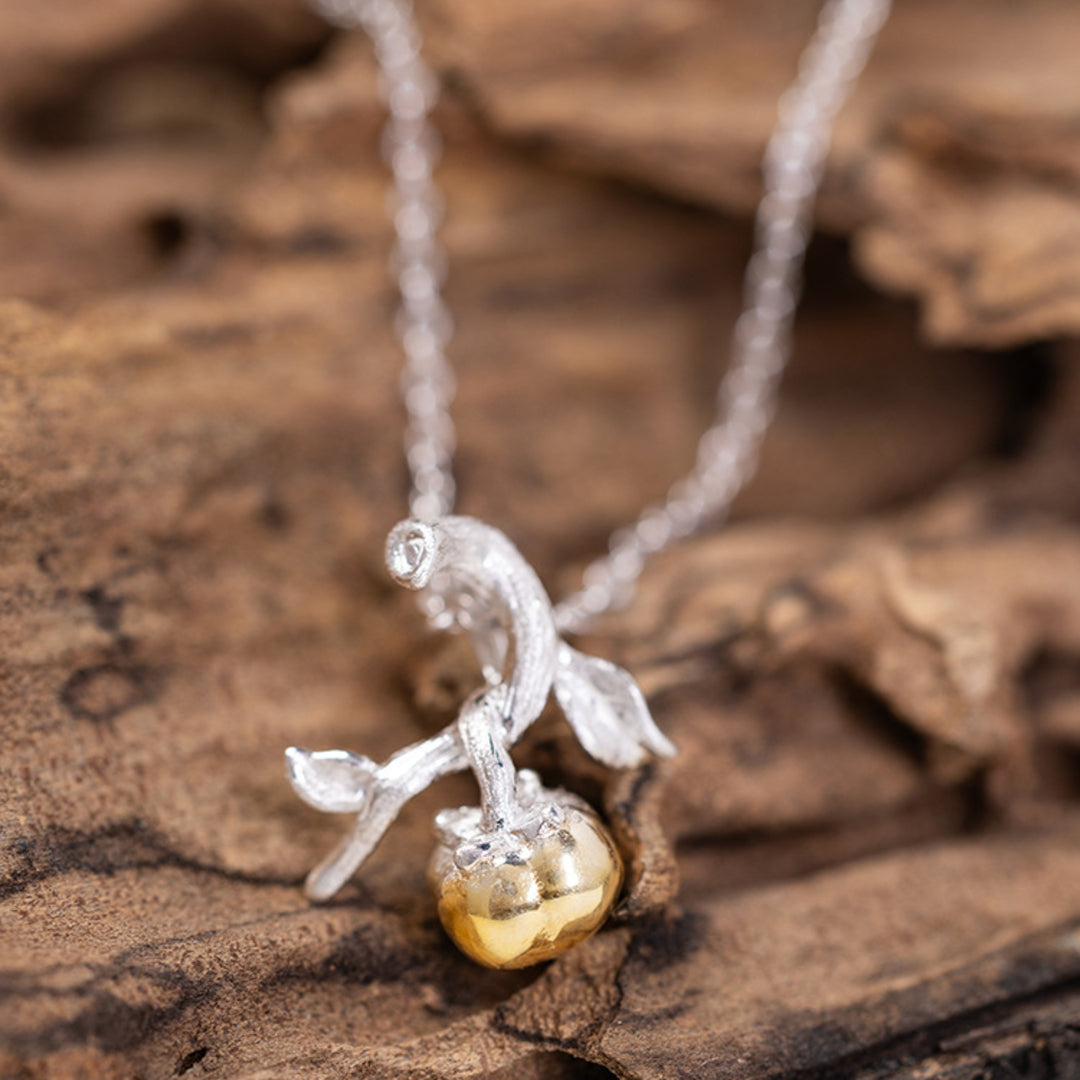 Necklace-With-Persimmon-Pendant-By-Yonandole_7