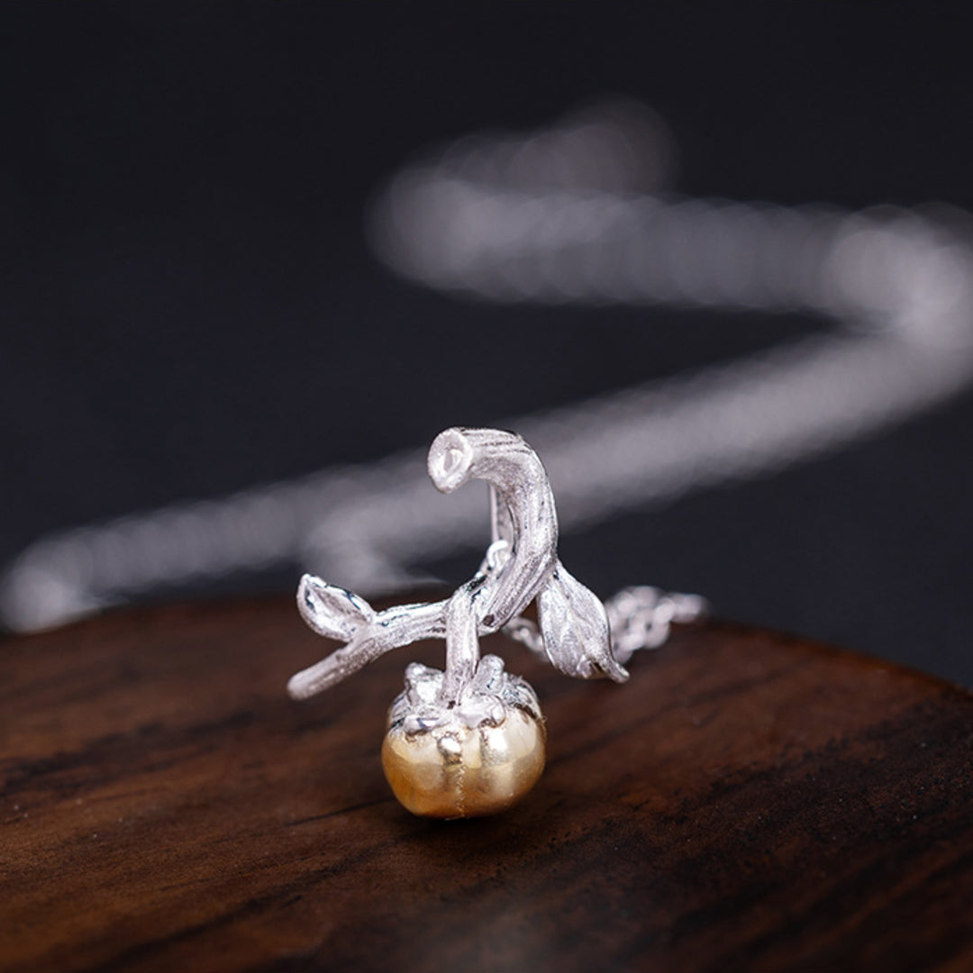 Necklace-With-Persimmon-Pendant-By-Yonandole_8