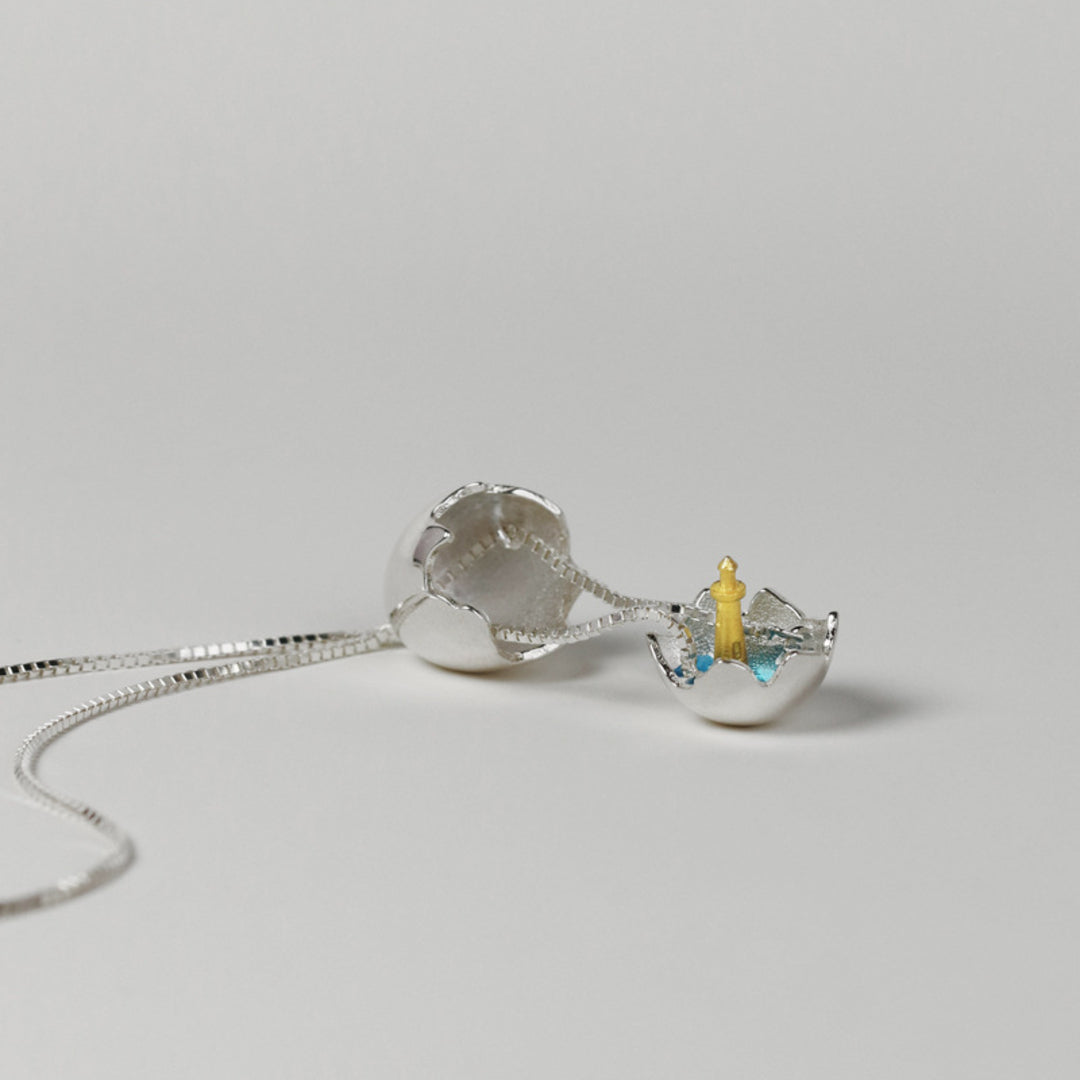 Necklace-With-Surprise-Egg-Pendant-By-Yonandole_2