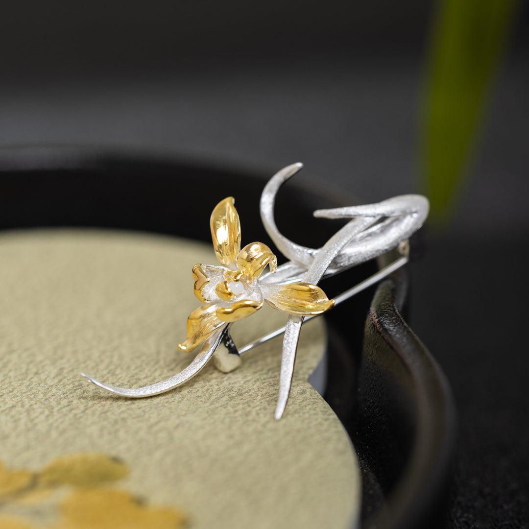 Orchid-Brooch-With-Golden-Accents-By-Yonandole_3a