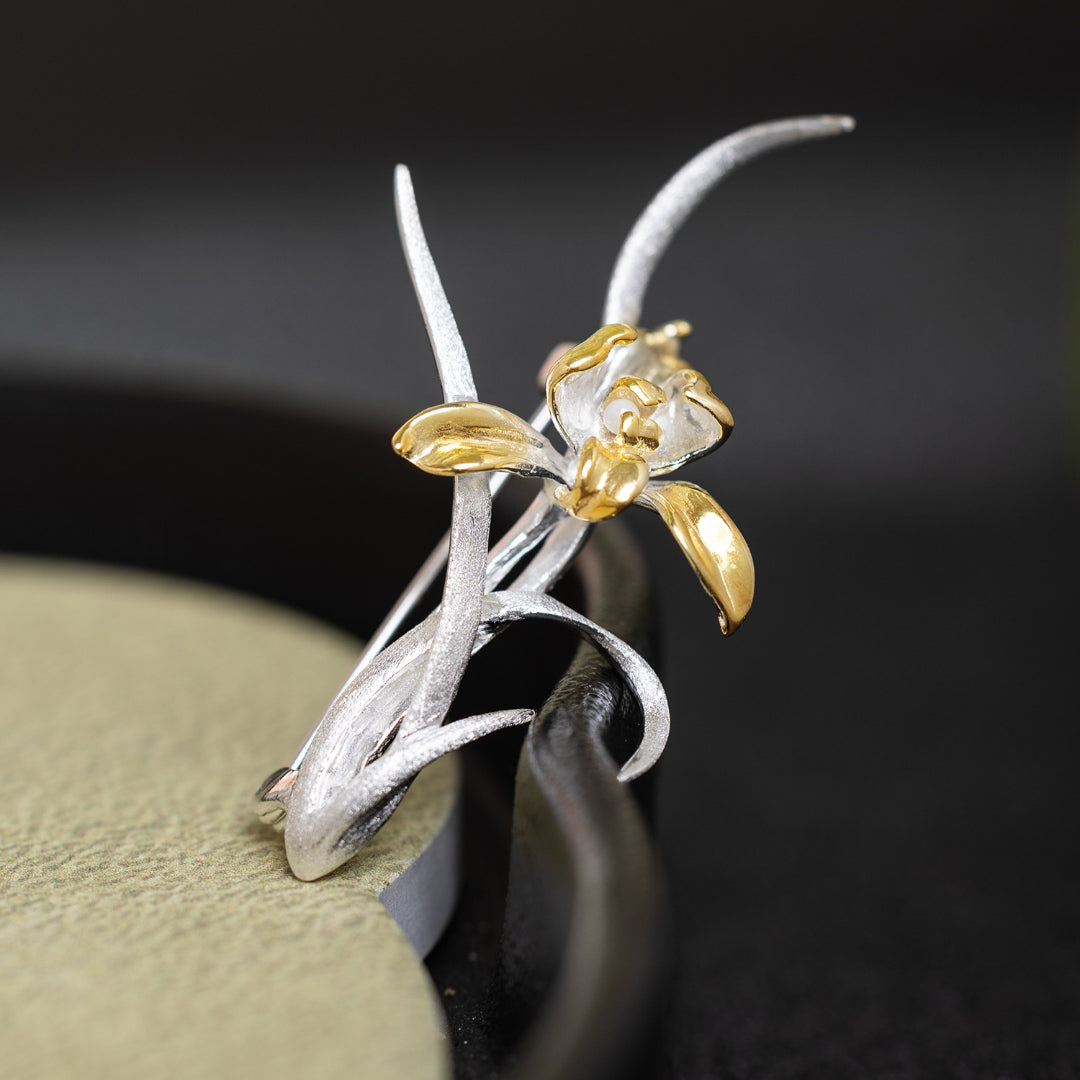 Orchid-Brooch-With-Golden-Accents-By-Yonandole_7a