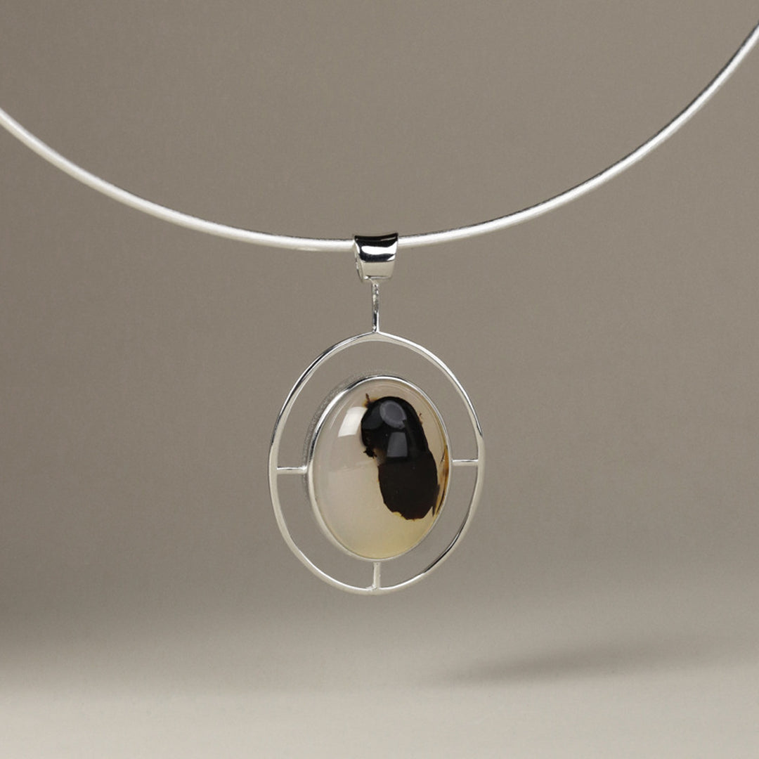 Oval-Agate-Pendant-By-Yonandole_14