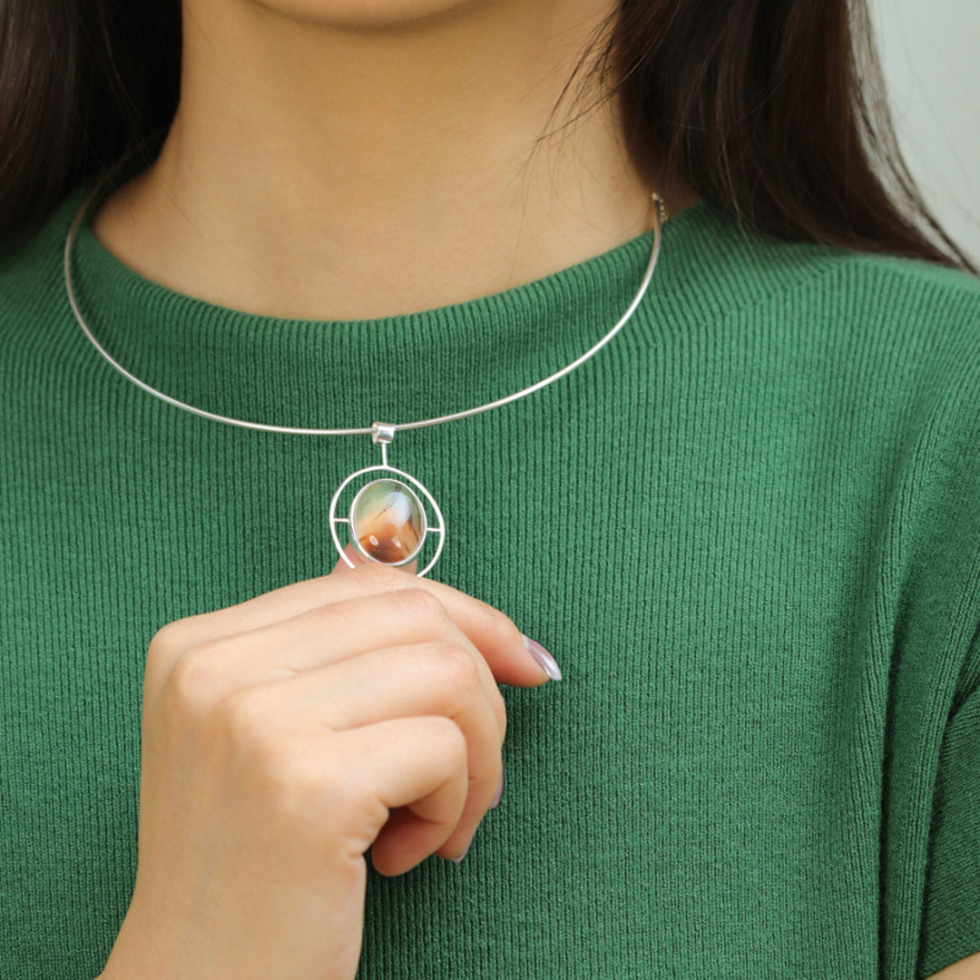 Oval-Agate-Pendant-By-Yonandole_3