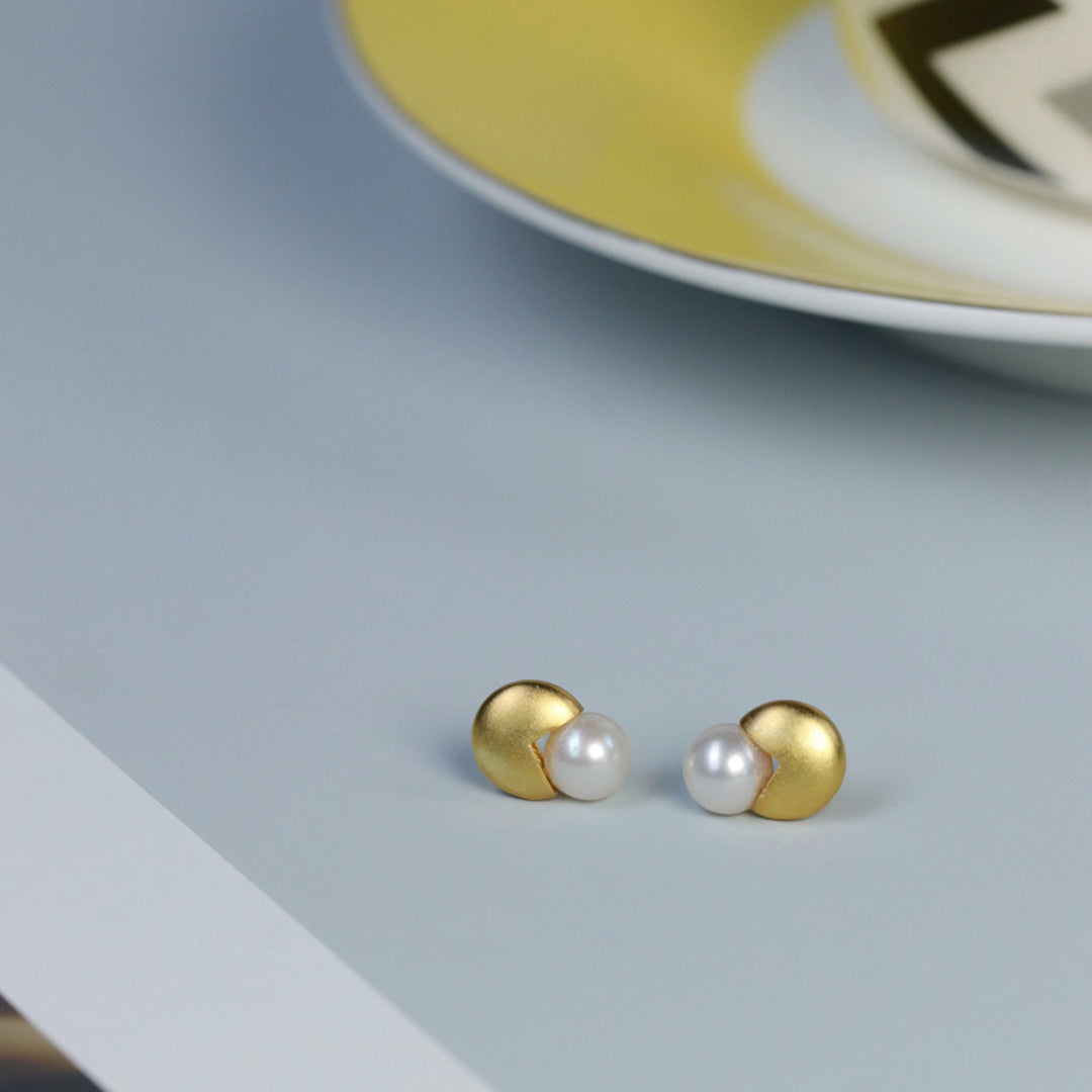 Pearl-Earrings-Pac-Man-Style-By-Yonandole_11