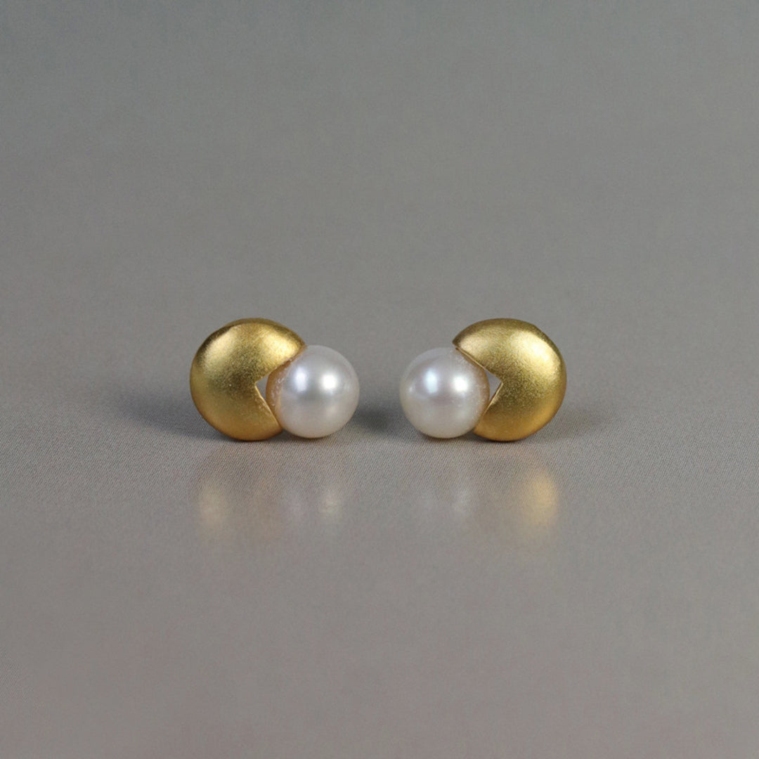 Pearl-Earrings-Pac-Man-Style-By-Yonandole_9