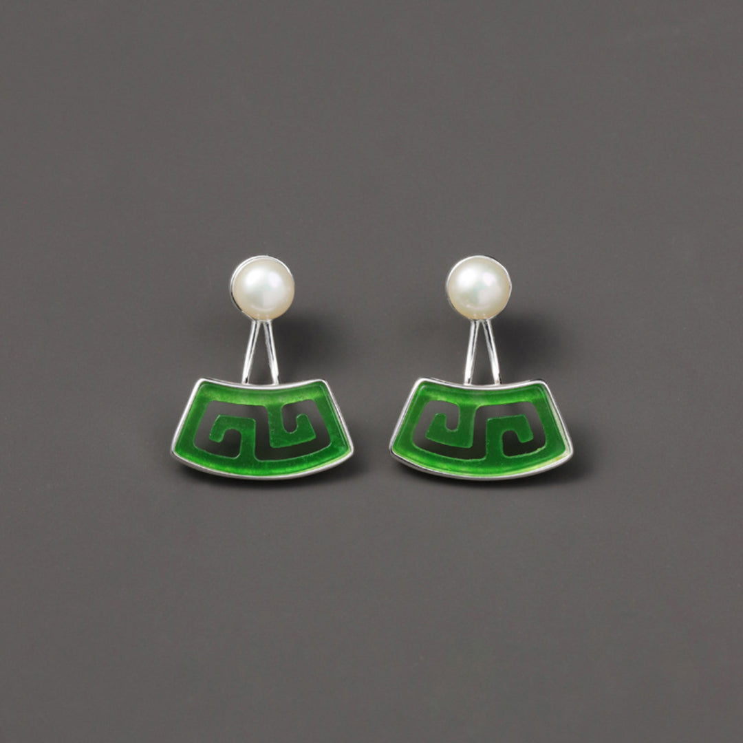 Pearl-Earrings-With-Ornament-By-Yonandole_7