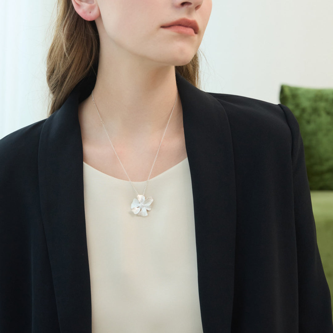 Peony-Pendant-By-Yonandole_2