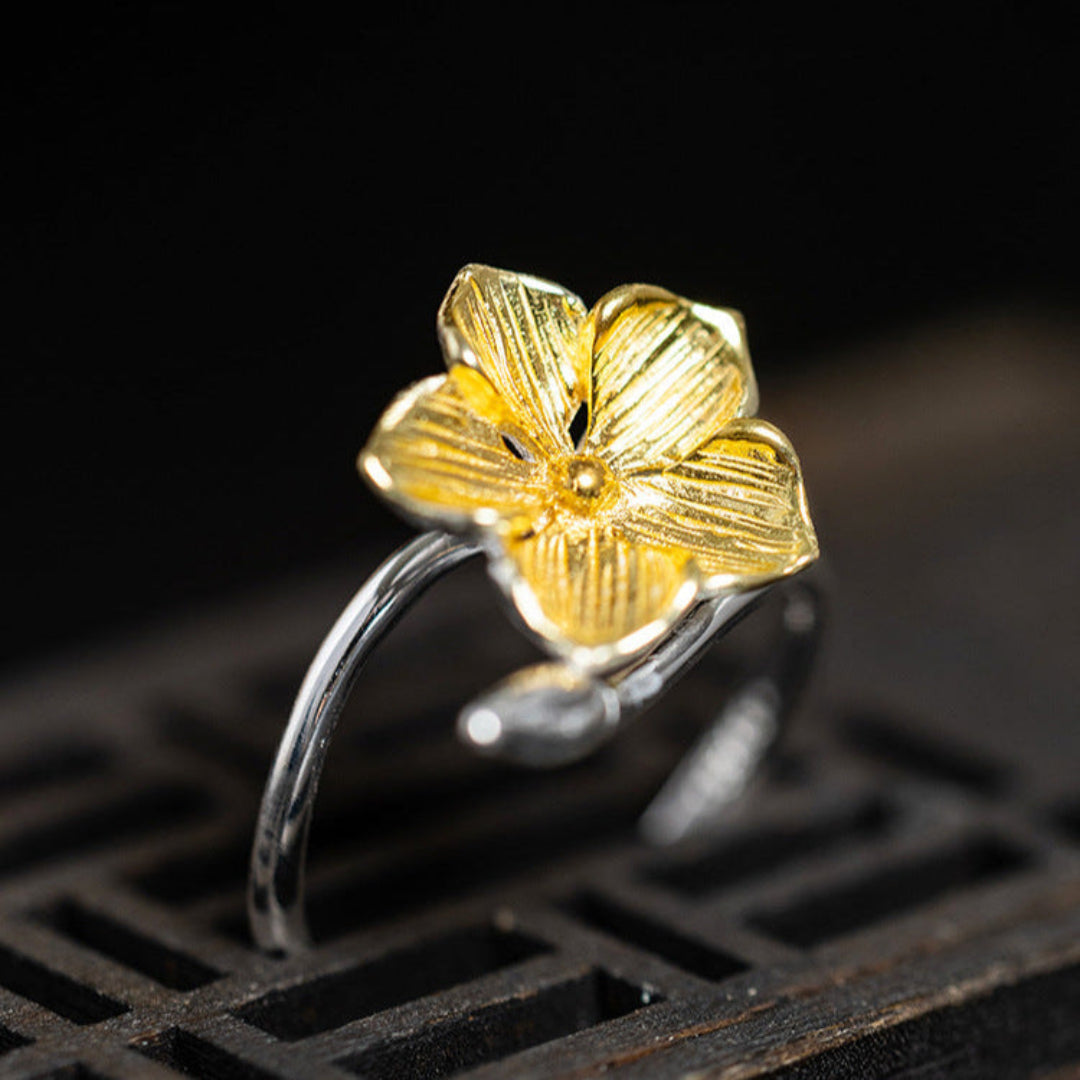 Periwinkle-Ring-Adjustable-By-Yonandole_4