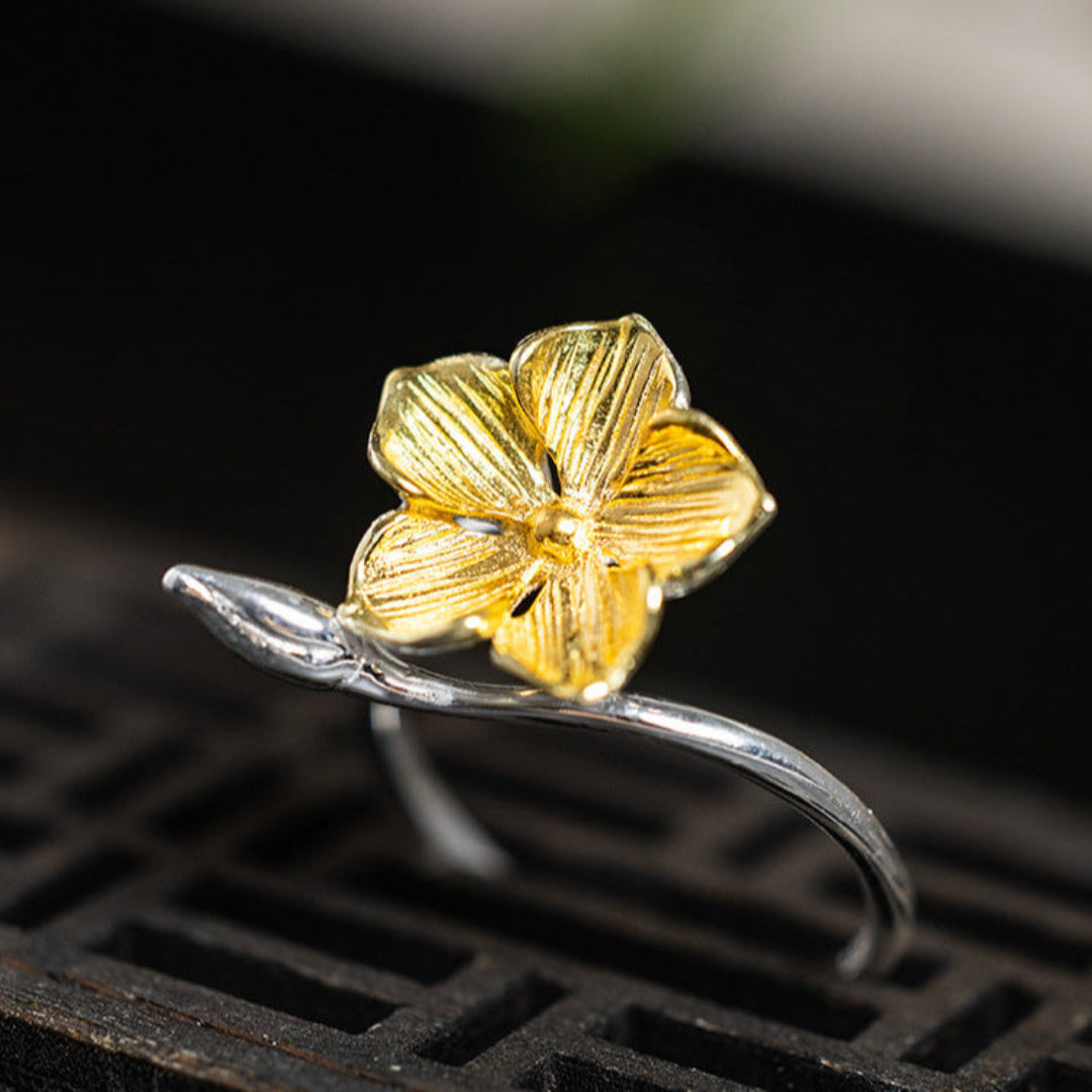 Periwinkle-Ring-Adjustable-By-Yonandole_5