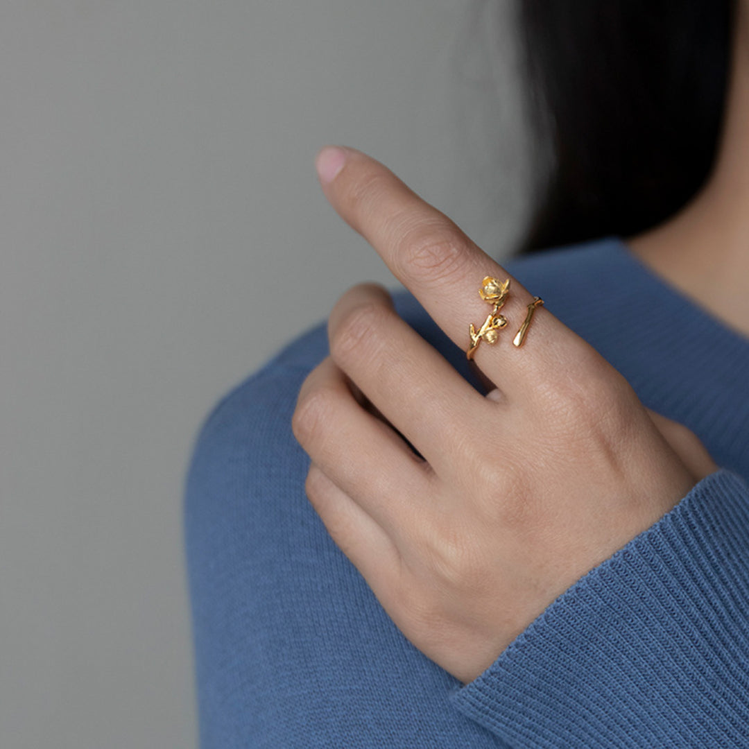 Plum-Blossom-Ring-By-Yonandole_6