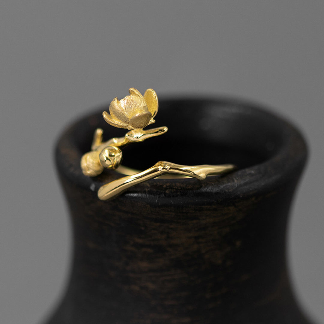 Plum-Blossom-Ring-By-Yonandole_8