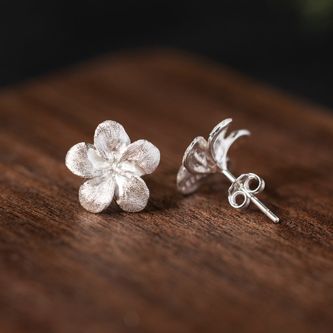 Plumeria-Stud-Earrings-By-Yonandole_3