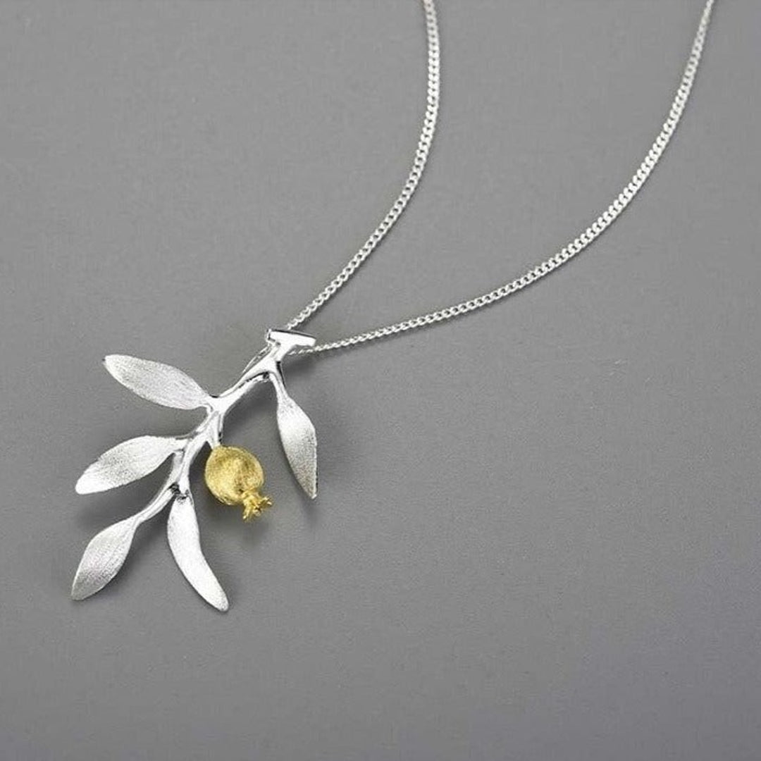 Pomegranate-Pendant-By-Yonandole_1