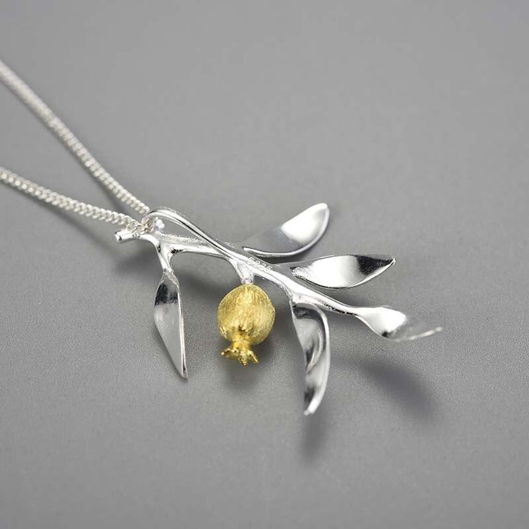 Pomegranate-Pendant-By-Yonandole_5