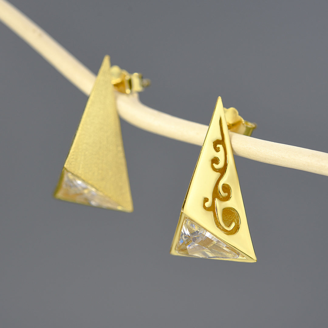 Pyramid-Earrings-With-Zirconia-By-Yonandole_6